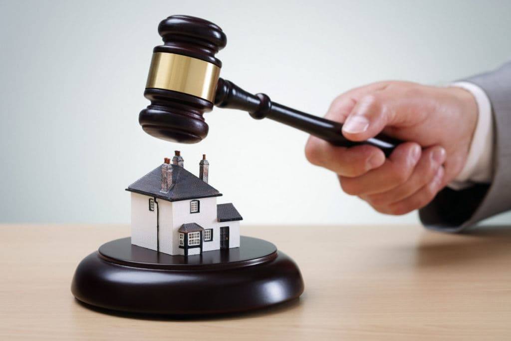 Продадут ли в банкротстве все имущество должника – физического лица?